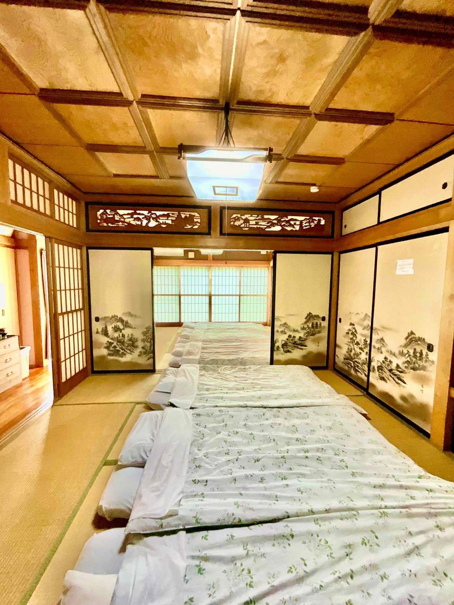 T&T Fujiyama Guest House Фудзі-Йосіда Екстер'єр фото